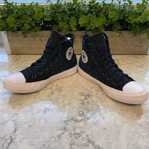 Converse Boys Chuck Taylor All Star Black High-Top Sneakers Size 3.5